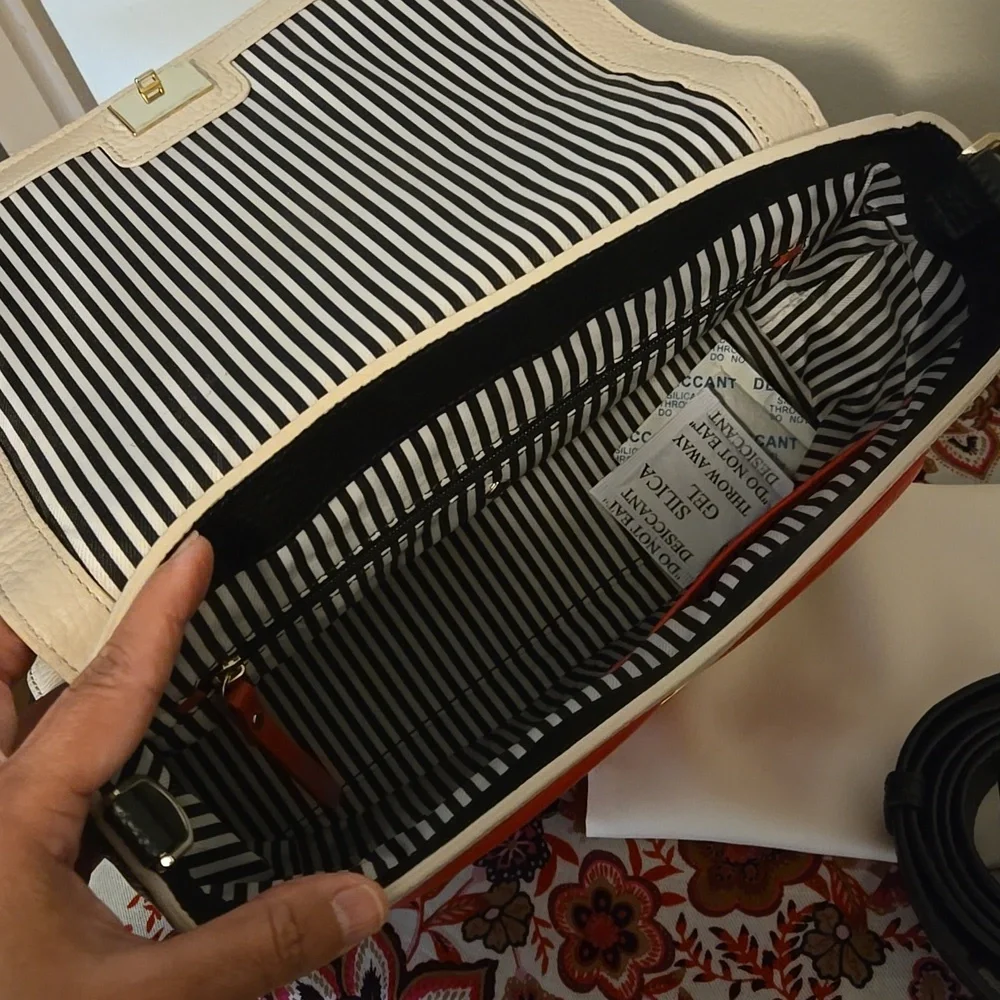 Kate Spade Be Mine Alexya Heart Satchel - Picture 2 of 8